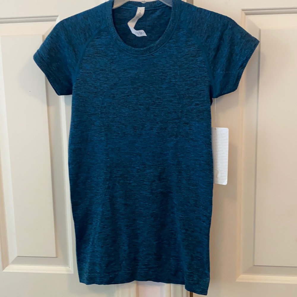 Lululemon swiftly tech as crew tee size 6 blue nwt